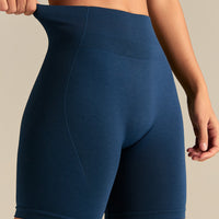 Define 2.0 Seamless Scrunch 6" Shorts | True Navy