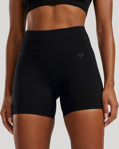 Motion Seamless Shorts | Black