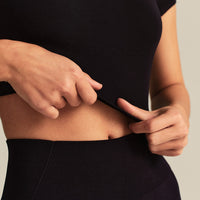 Smooth Contour Cropped Short Sleeve T-Shirt | Black