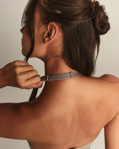 Power Seamless Halter Neck Bra | Taupe Grey