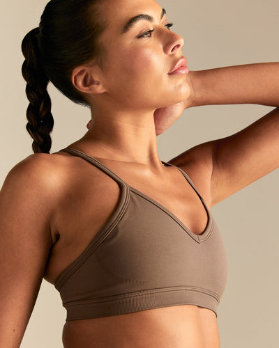 Emphasize V-Neck Bra | Milk Chocolate