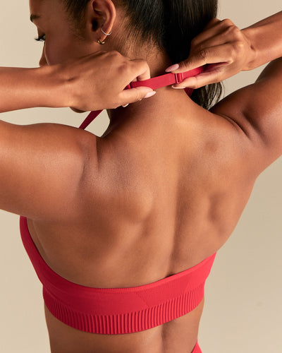 Power Seamless Halter Neck Bra | Spicy Red