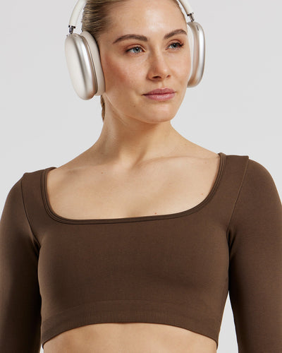 Define 2.0 Seamless Long Sleeve Built-In Bra Top | Cocoa