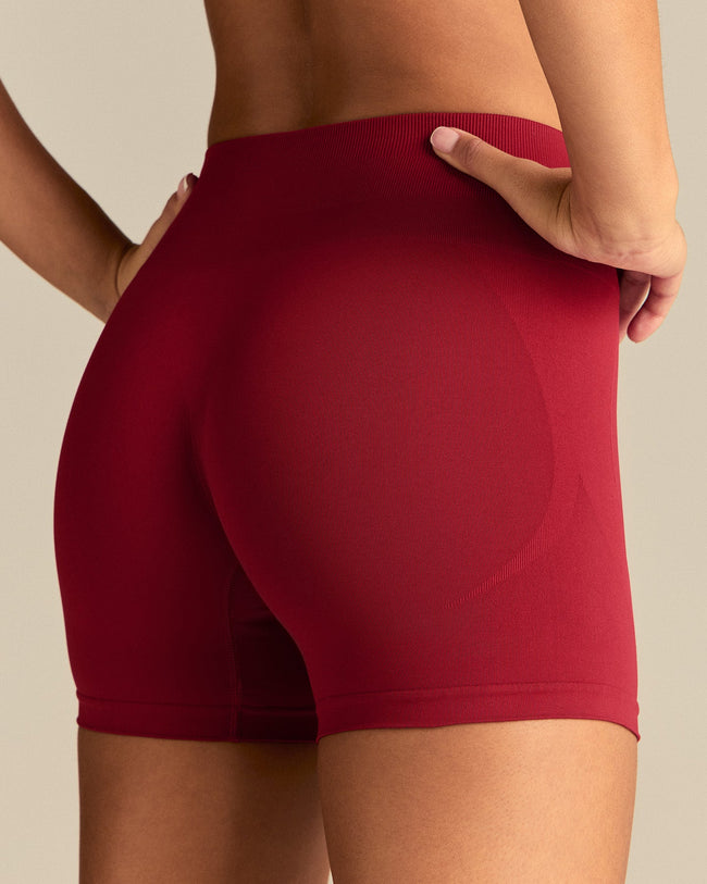 Define 2.0 Seamless Scrunch 4" Shorts | True Red