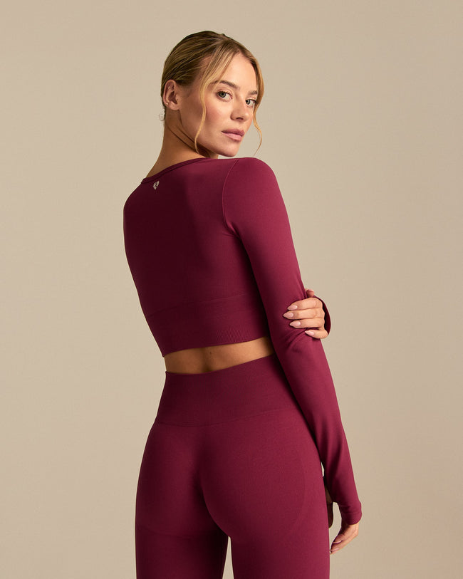 Define 2.0 Long Sleeve Scrunch Crop Top | Deep Berry (6/6)