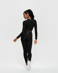 Essential Long Sleeve Crop Top | Black